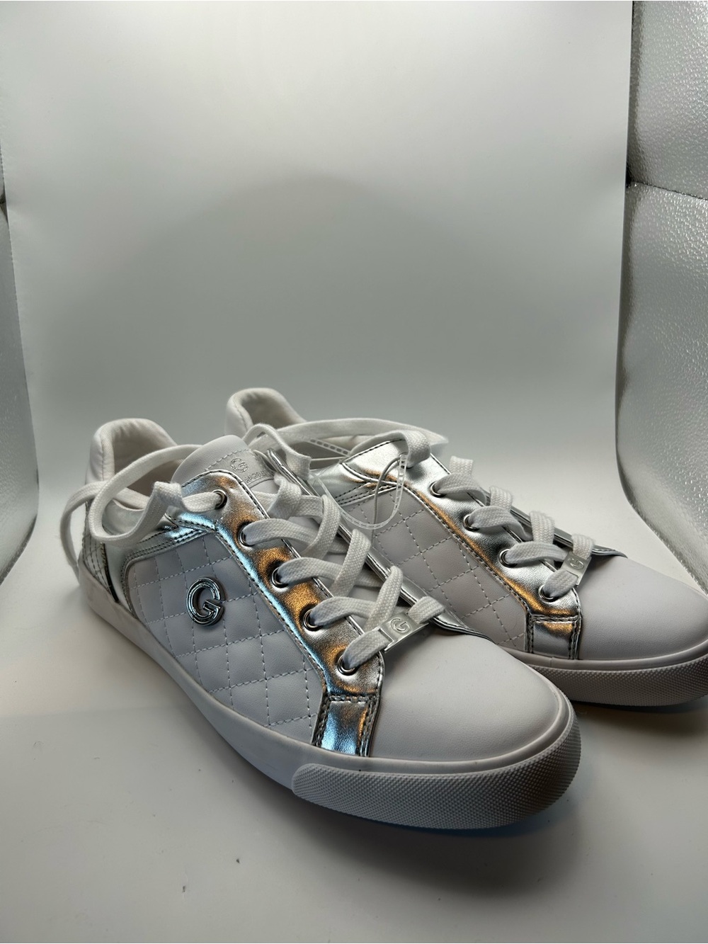 G by Guess White & Silver Quilted Sneakers 🤍🩶